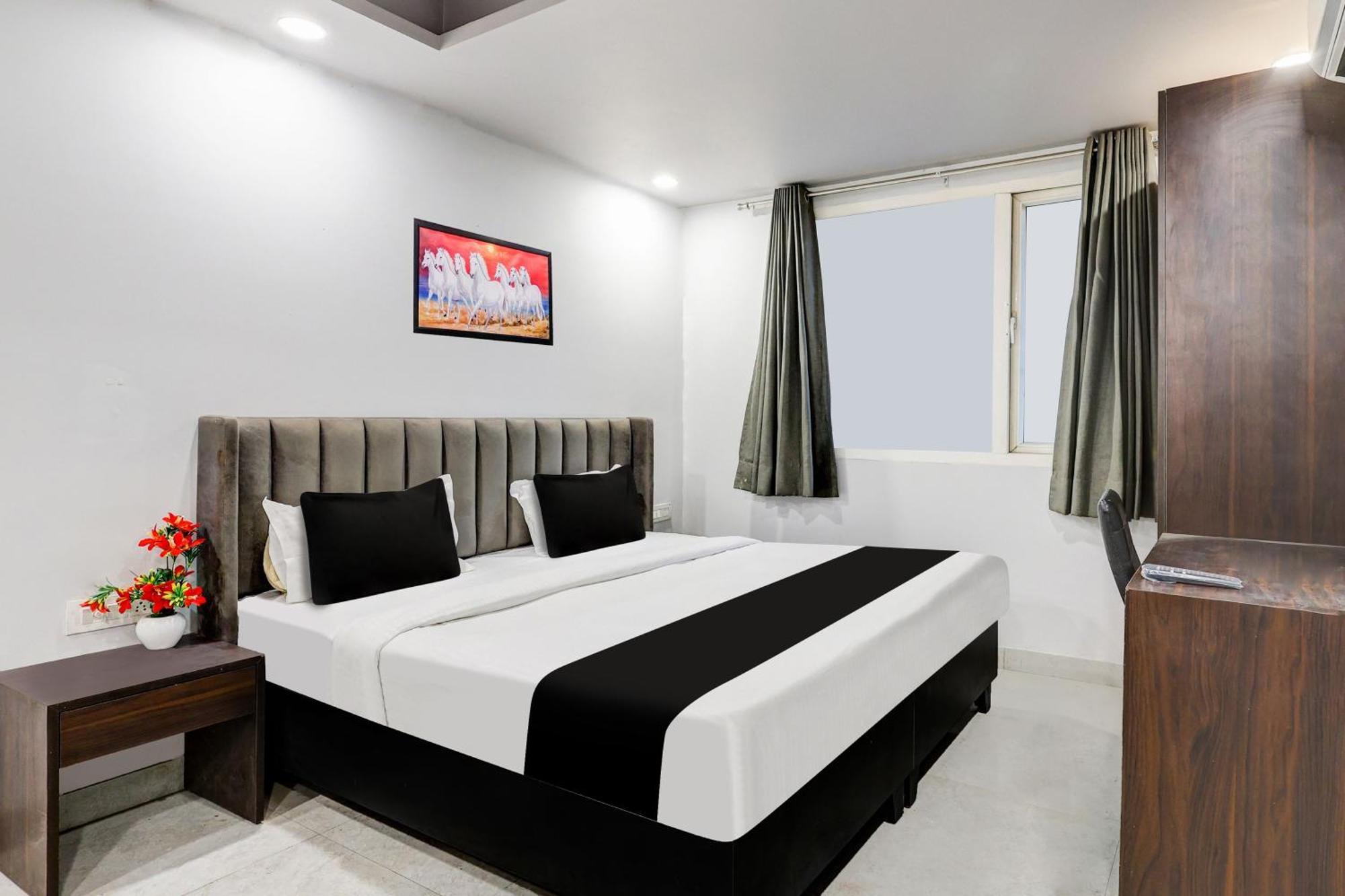Super Collection O Shalimar Bagh Hotell Delhi  Exteriör bild